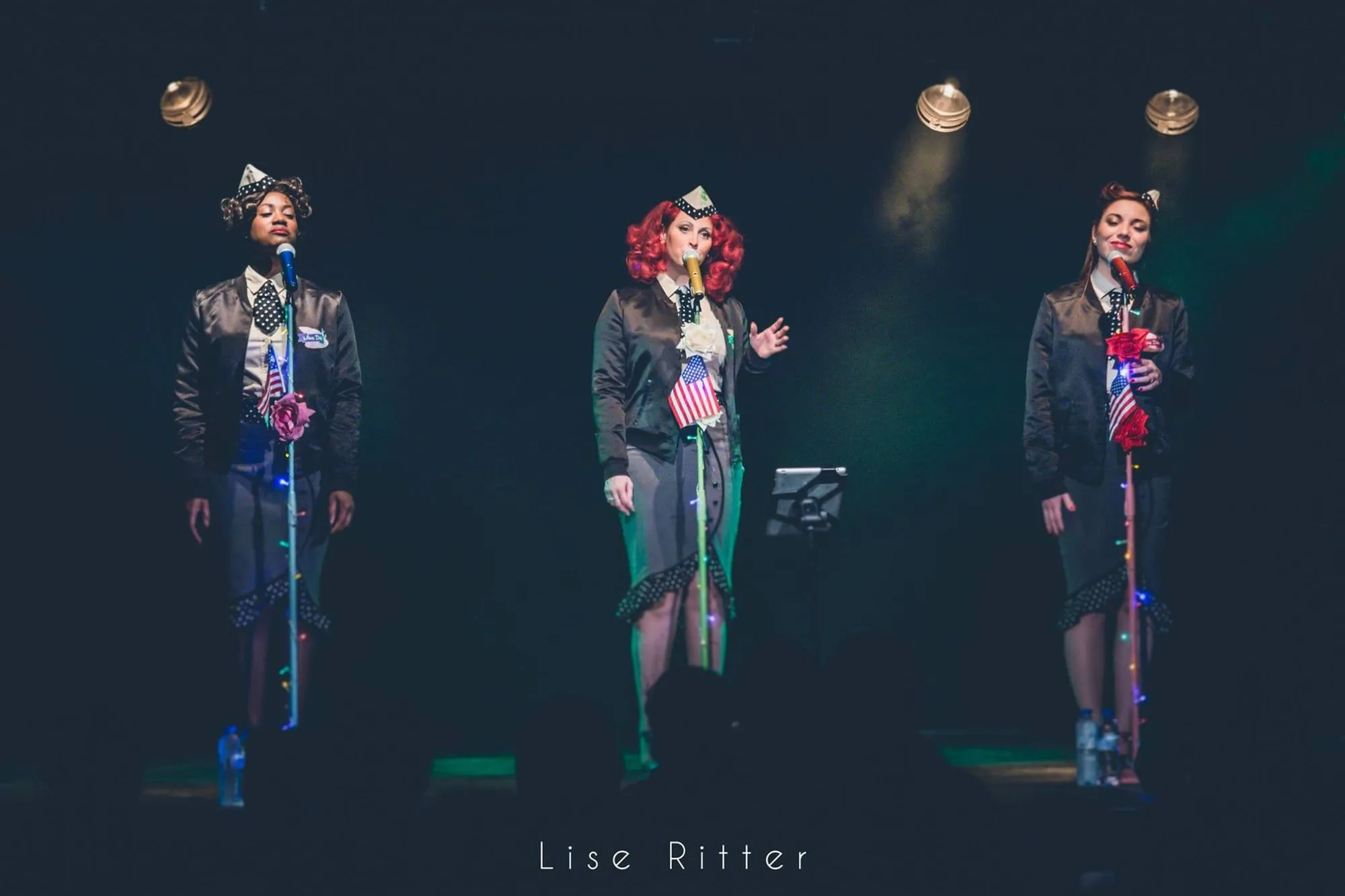 Trois chanteuses sur la scène de l’Escale