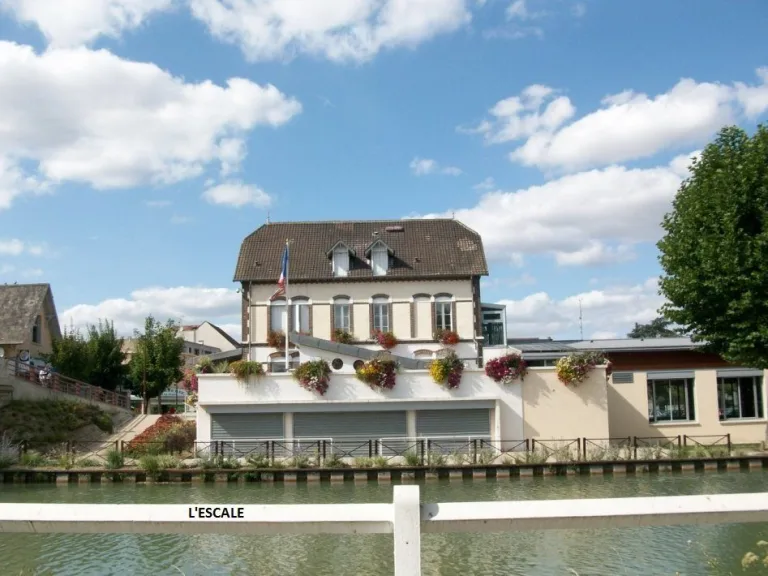Les chambres de l’Escale, au bord du canal